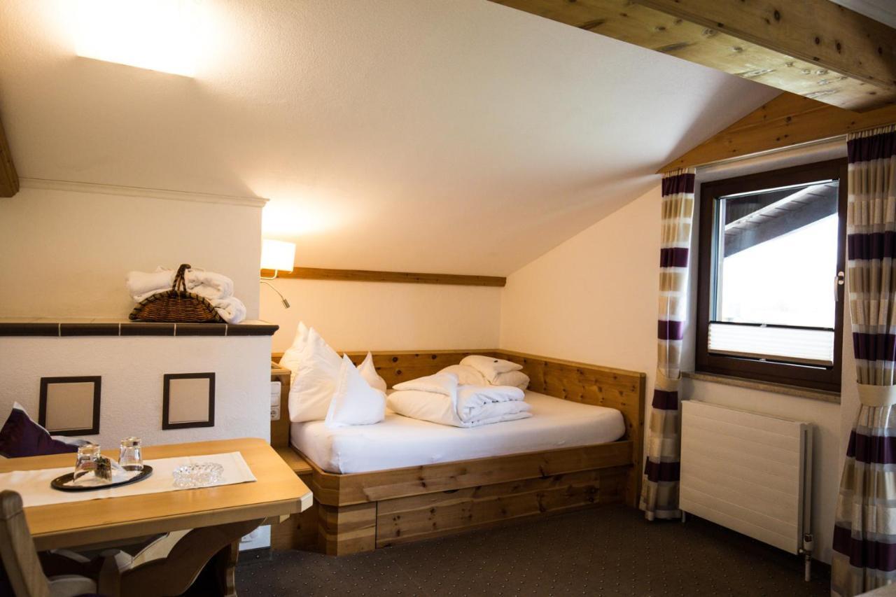 Landhaus Schnoeller Tannheim Bagian luar foto